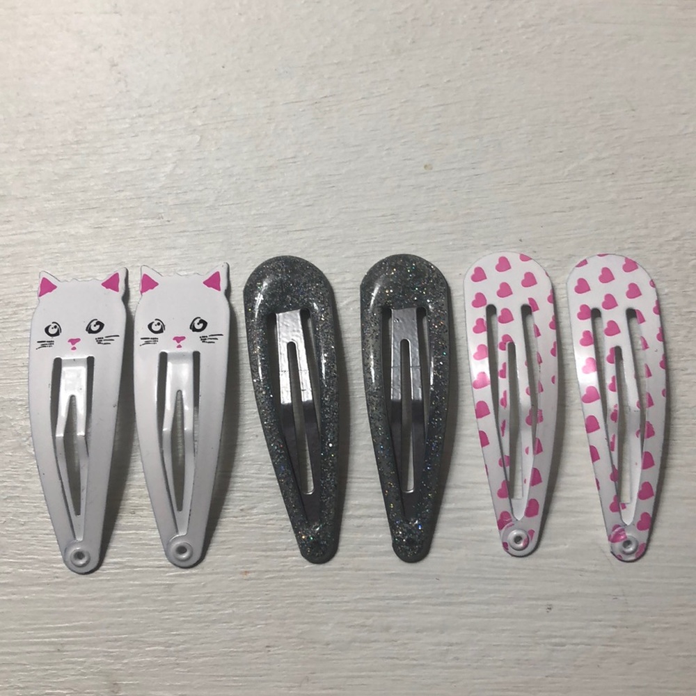 Urban Outfitters Hair Clips 💞💞